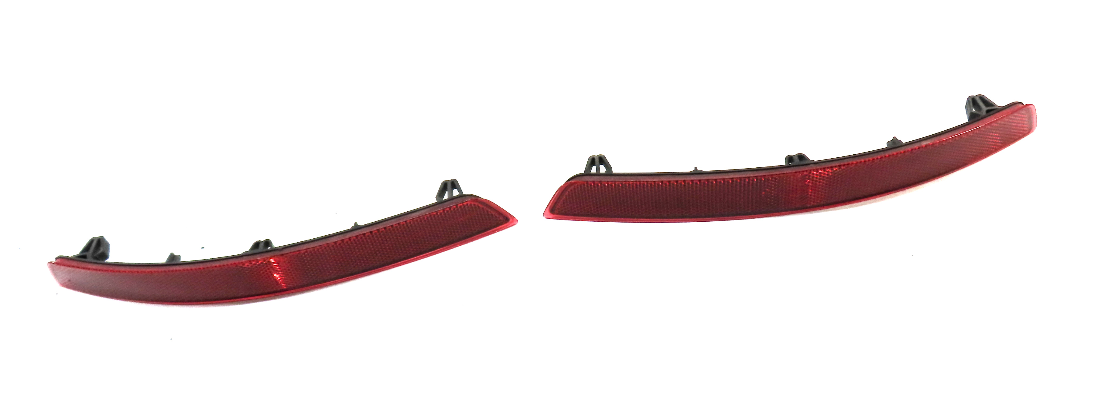 2016 AUDI A3 E-TRON (8V) REAR LOWER BUMPER REFLECTOR MARKER SET/2 — exact item pictured